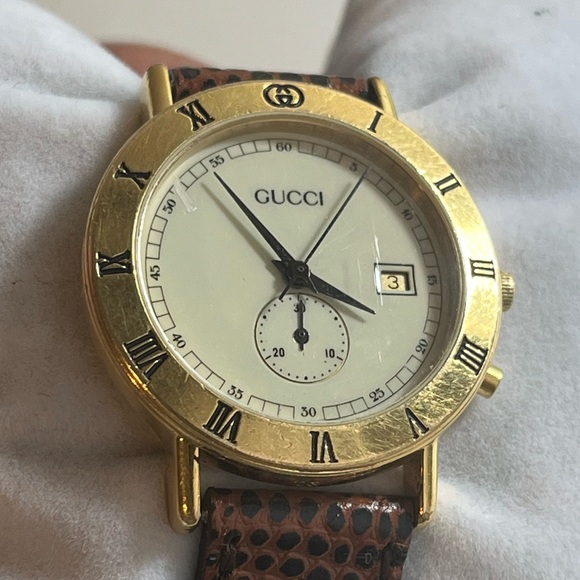 *READ Gucci 3800 Jr Chronograph Gold Plated Women's Watch - Picture 3 of 14